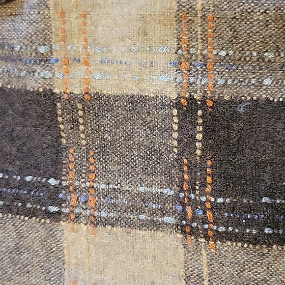 Field and Stream Heavy Flannel Shirt Size M Dark Brown Tan Plaid Outdoors Retro - Picture 6 of 6